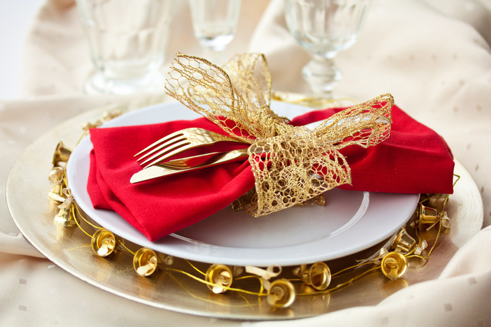 Assiette de Noël présentée sur table