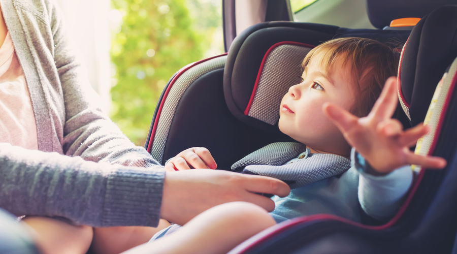 enfant, siège-auto, mains, parent