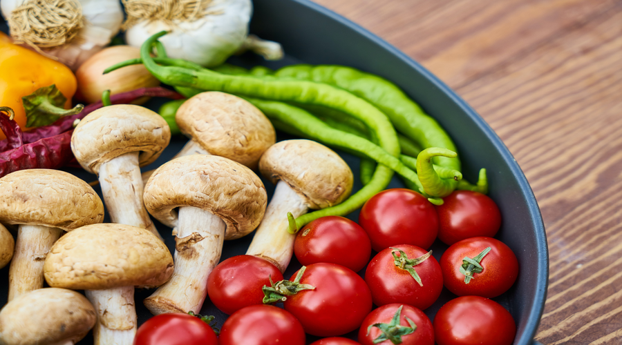 champignons,tomates,poivrons,haricots,oignons,aspèrges