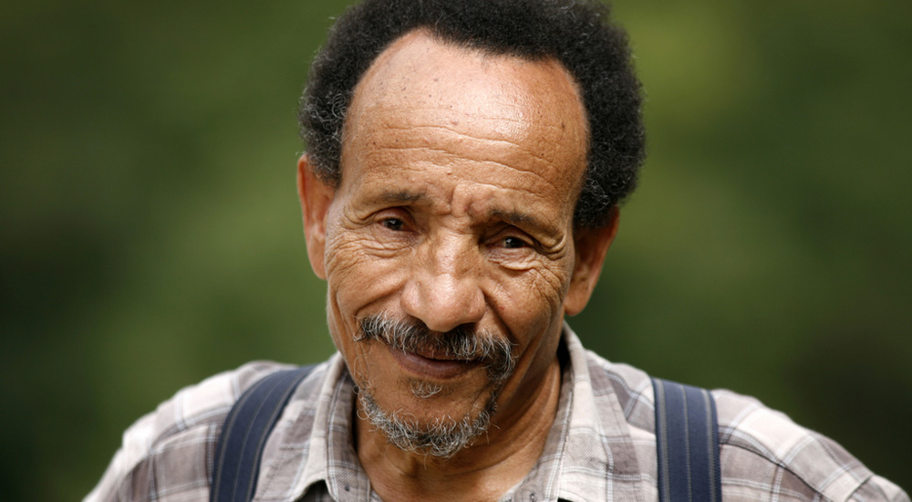 Pierre Rabhi sourire aux lèvres