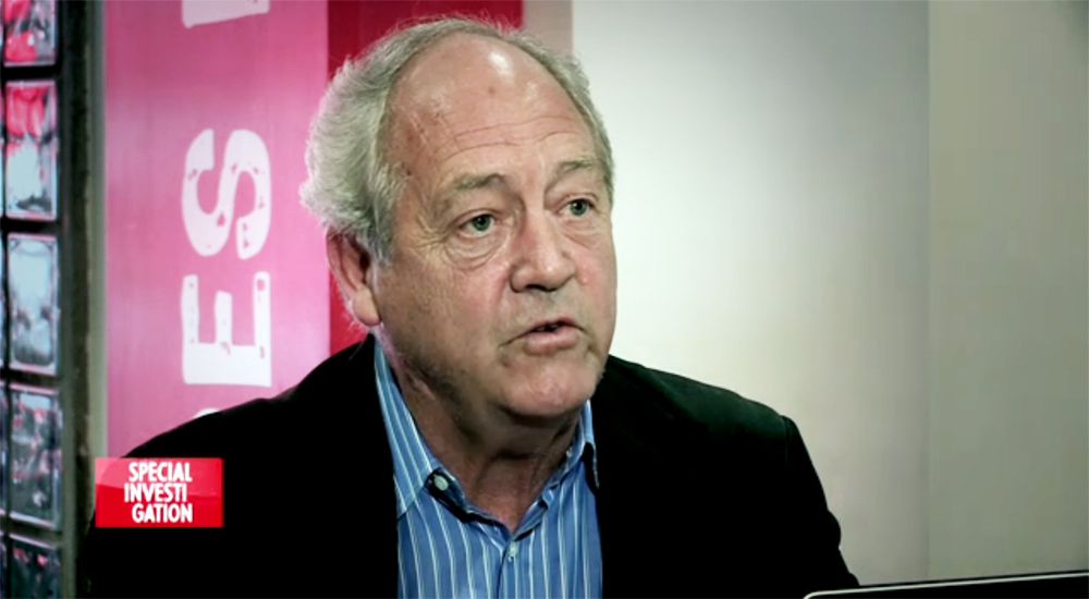 Le Dr Patrick Moore sur le plateau de l'émission Spécial Investigation de Canal+