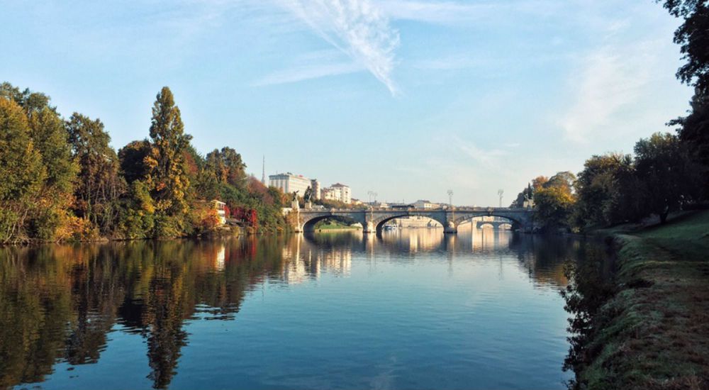 le fleuve de la ville de turin