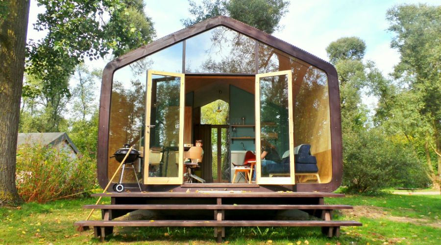 La WikkelHouse, une surprenante maison en carton recyclé