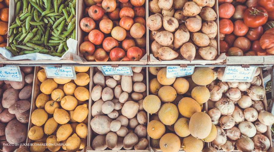 fruit et légumes étal