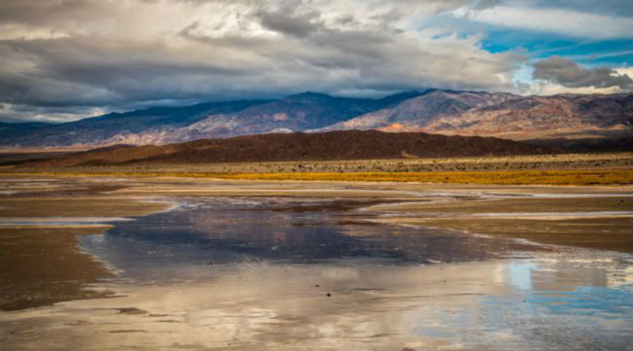 Un lac formé dans un désert de Californie