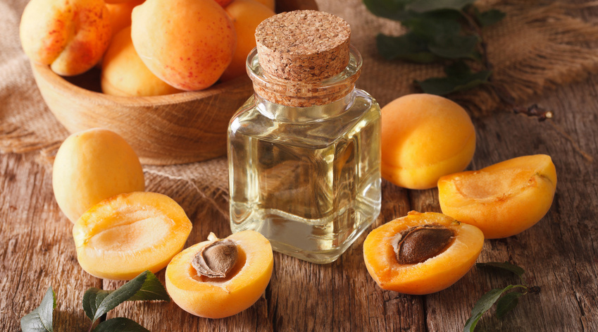 L'huile de noyaux d'abricot est excellente pour la peau.