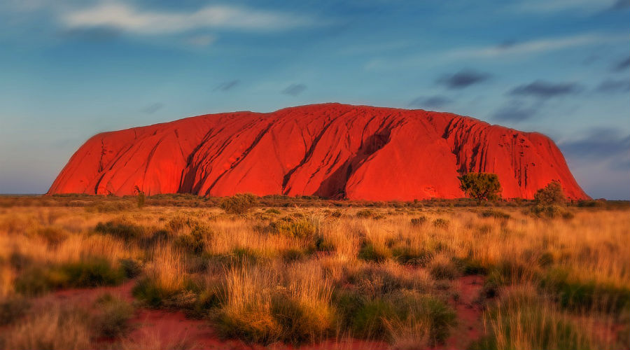Uluru : le rocher le plus célèbre d'Australie pris d’assaut avant qu’il ne soit interdit au public