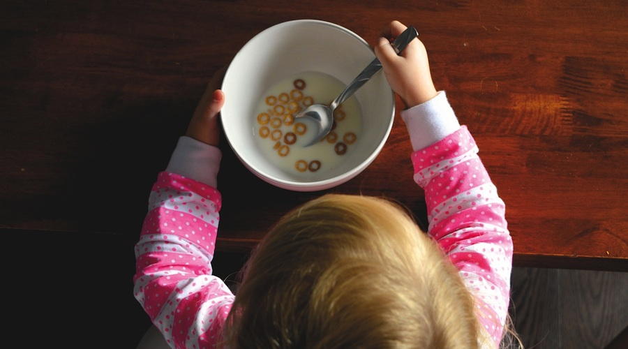 Petit déjeuner enfant céréales