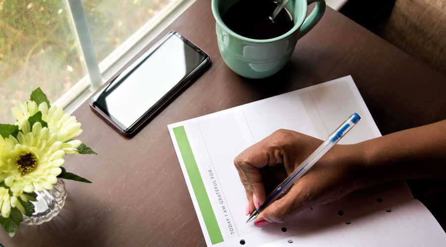 Vous avez du mal à supporter vos collègues ? Tenez un journal de gratitude !