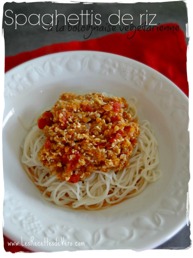 Spaghettis de riz à la bolognaise végétarienne
