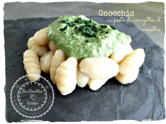 Gnocchis au pesto de courgettes et noisettes