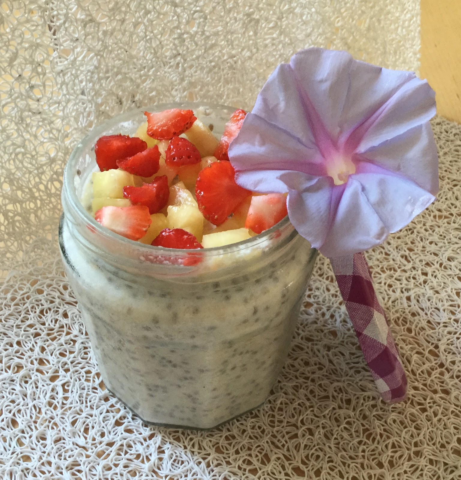 Pudding coco-ananas au chia et aux flocons d’avoine