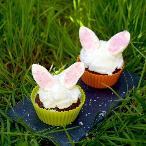 Petits muffins de Pâques en forme de lapins