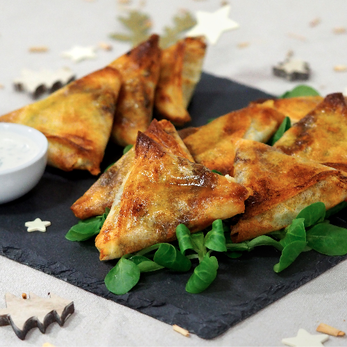 Samoussas aux haricots flageolets, chèvre, confit d'oignons