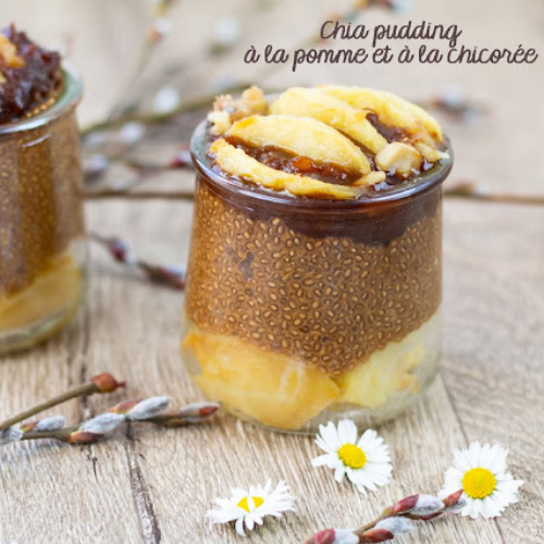 Chia pudding à la pomme et chicorée, coulis de datte