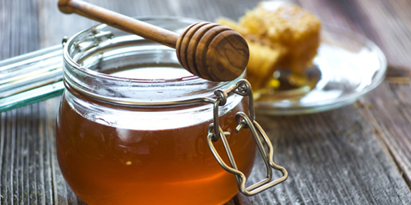 Découvrez les bienfaits du remède naturel au miel et à lail