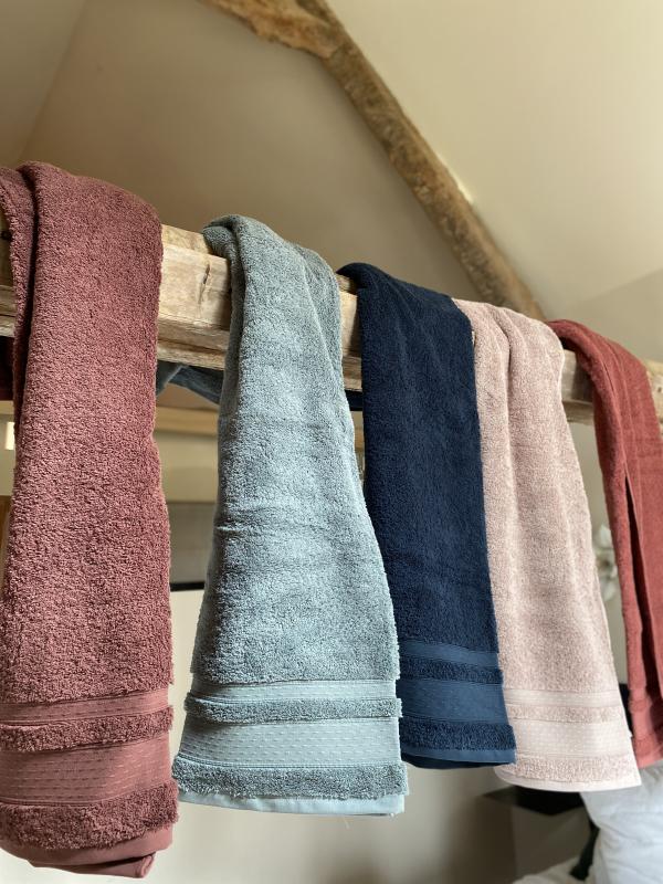 Draps de bain et serviettes de toilette en 100% coton ...